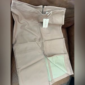 Vegan pencil skirt with front slit